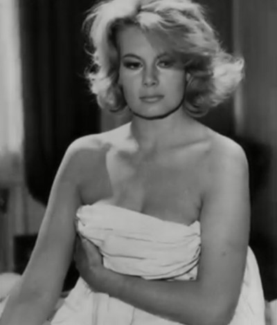初代龐德女郎逝世 裸拍007電影第一人