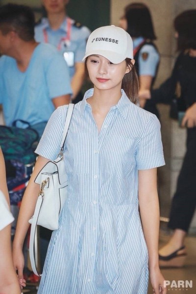 TWICE子瑜鄰家女孩造型亮相 粉絲暴動了 TWICE子瑜鄰家女孩造型亮相 粉絲暴動了