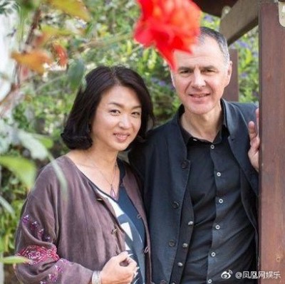 變性女星隔12年再婚 義大利披白紗嫁前夫兌現諾言 變性女星隔12年再婚 義大利披白紗嫁前夫兌現諾言