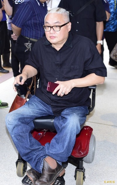 范可欽搭公車重傷 被爆不忘嗆司機「一定告死你」 范可欽搭公車重傷 被爆不忘嗆司機「一定告死你」