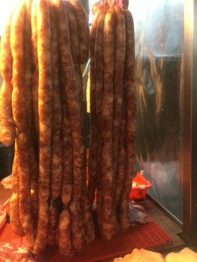 肉攤上的香腸 原來竟是用這類肉做的 肉攤上的香腸 原來竟是用這類肉做的