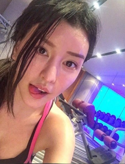 才喇完BY2姐!富二代打包小鬼女友度春宵爆4角戀 才喇完BY2姐!富二代打包小鬼女友度春宵爆4角戀