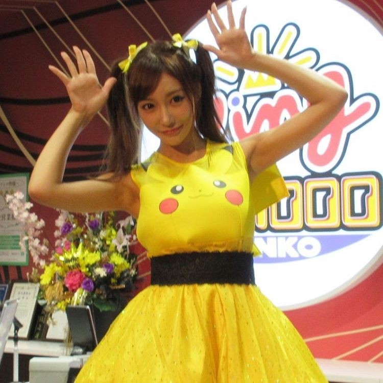 電氣囊閤體乳首！G奶AV女優意淫皮卡丘