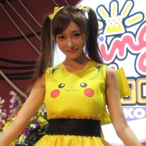 電氣囊閤體乳首！G奶AV女優意淫皮卡丘