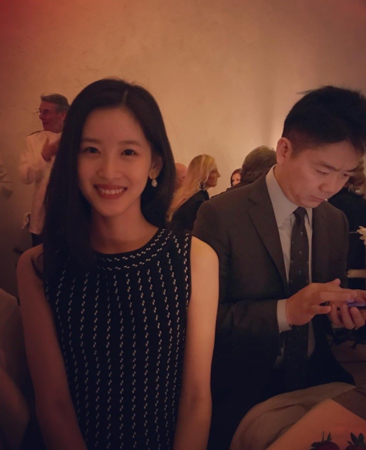 奶茶妹燦笑曬愛 韆億CEO這舉動超掉漆