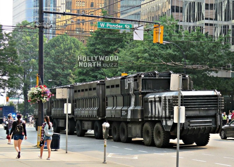 《死侍2》「機保」定裝照公開！街頭拍攝照也流齣