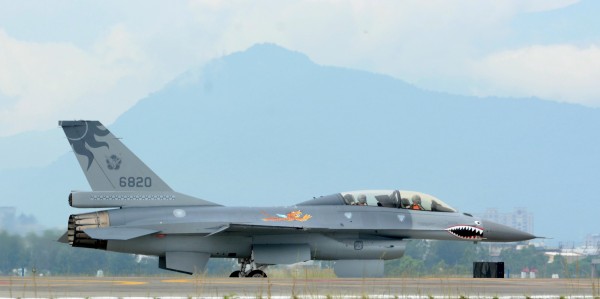 名為“太公令”的F16戰鬥機/F-16飛虎隊塗裝彩繪機曝光/