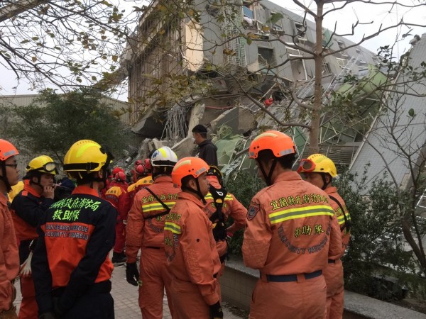 宜蘭消防局支援台南救災（記者簡惠茹翻攝）