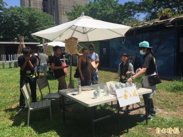 台東詩歌節以闖關活動拉近與民眾距離。(記者張存薇攝)