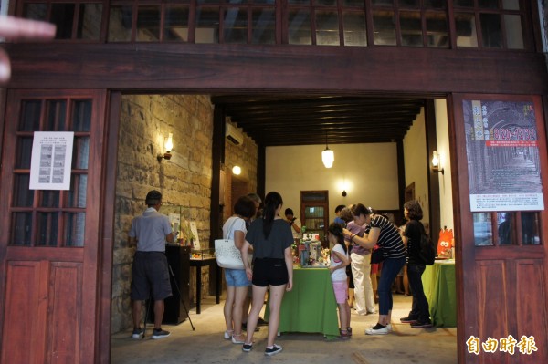 剝皮寮歷史街區廣州街段,即日起至年底將有以萬華文化為主題的系列展覽。(記者黃建豪攝)