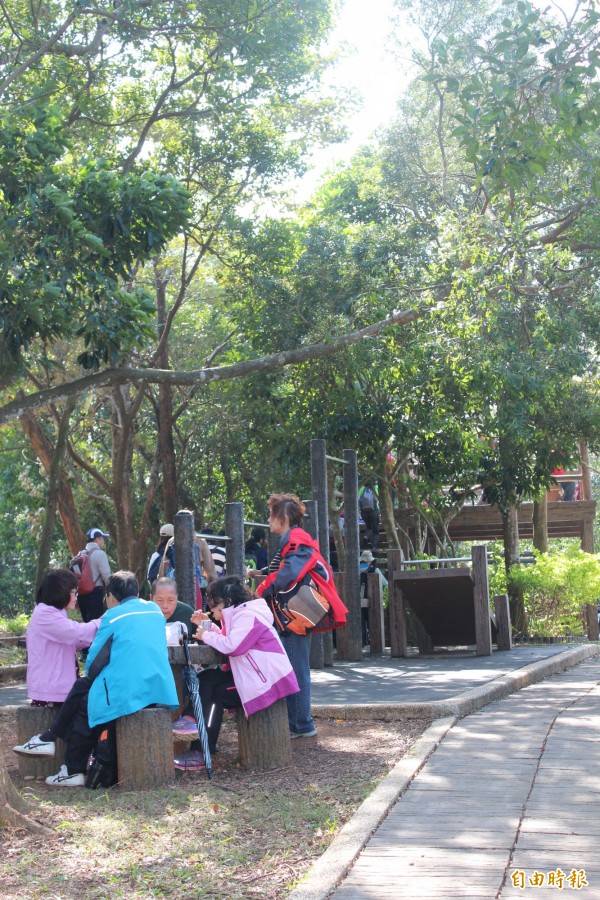 飛龍步道的運動公園,就是「龍尾」所在。(記者黃美珠攝)