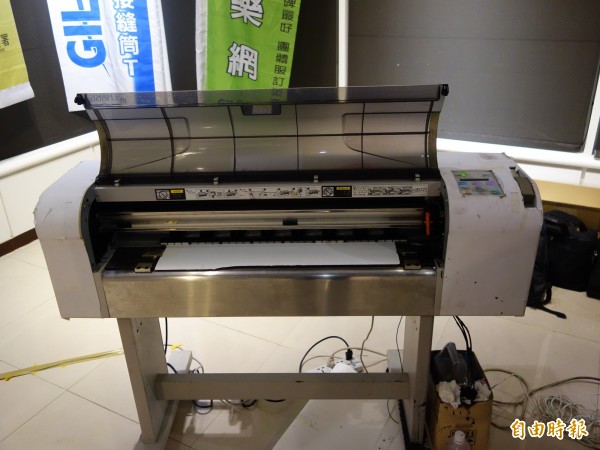 數位印花機具有打印快、節能與低汙染的特色,被台灣紡織業鎖定,將推動未來產業發展。(記者吳柏軒攝)