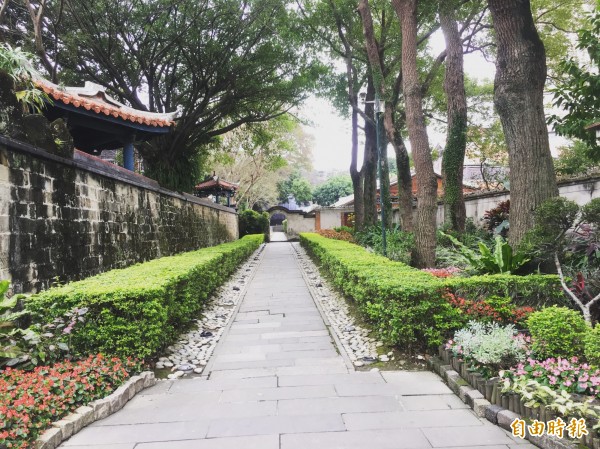 位於板橋的林家花園現正進行古蹟修復,暫不收費,平日仍吸引日韓遊客到訪。(記者聶瑋齡攝)