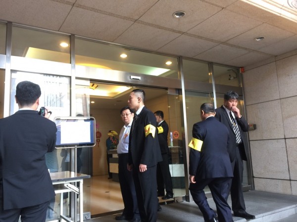 由於中普財報會計師出具「無法表示意見」,中石化擔心公司遭到掏空,向法院聲請臨時管理人,圖為今年中普召開臨時股東會時照片。(圖由中石化提供)