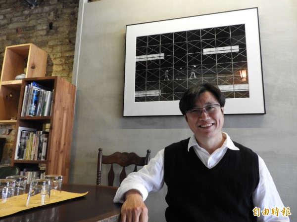 歷來作品在美國、英國、法國、德國、阿根廷、馬來西亞、新加坡、香港、台灣等國際影展獲選500多次。(記者洪瑞琴攝)