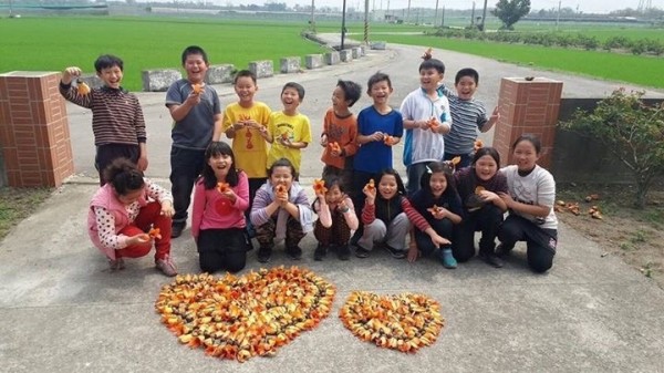 百棉木棉老樹公,是潮洋國小學生們的回憶。(記者陳冠備翻攝)