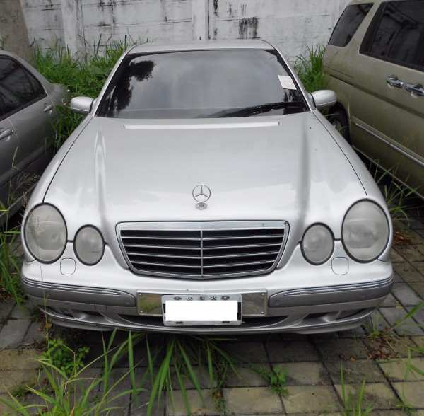 需錢孔急的何男沒留車在當舖，當舖卻收「倉棧費」，被法官打臉。示意圖，與內文無關。（資料照，記者張瑞楨翻攝）