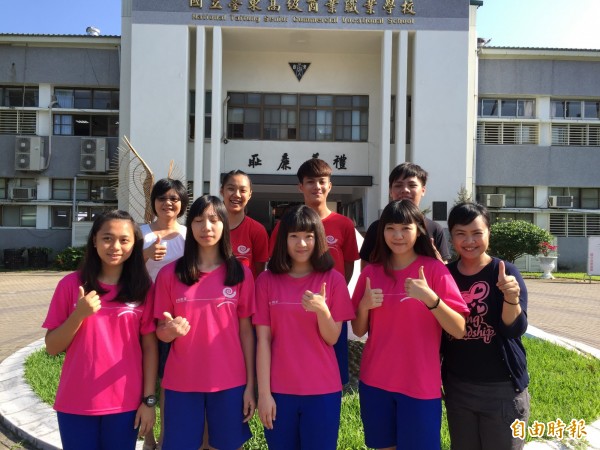 台東高商雖然是職校,也有7位學生透過個人申請,上榜大學。(記者黃明堂攝)