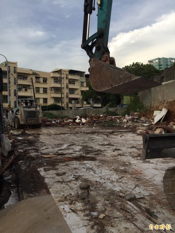 新竹市兒童醫院已確定由馬偕醫院得標，市府也已進行土地地上物的拆除清理作業。（記者洪美秀攝）