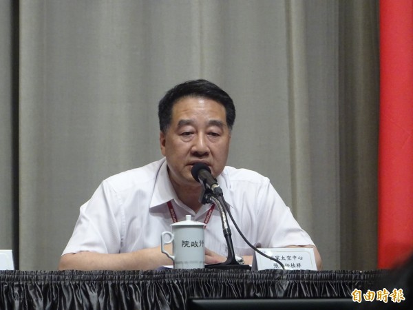 國家太空中心主任張桂祥表示，福衛五號衛星將於台北時間八月二十五日發射升空。（記者李欣芳攝）