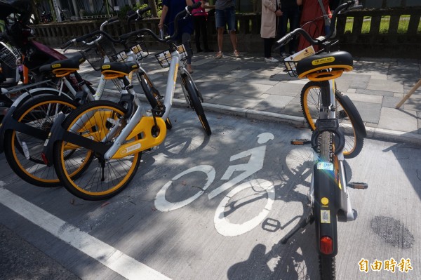 oBike進駐宜蘭後，在宜蘭市約投放560輛，違停問題一直為人詬病。（記者林敬倫攝）