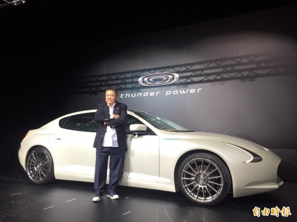 Thunder Power電動車今天宣布首批限量488輛的豪華電動轎跑車開放預購,每輛預售價19萬8800美元起(約新台幣600萬元),淳紳董事長沈瑋表示,預計2019年第一季送抵台灣。(記者楊雅民攝)
