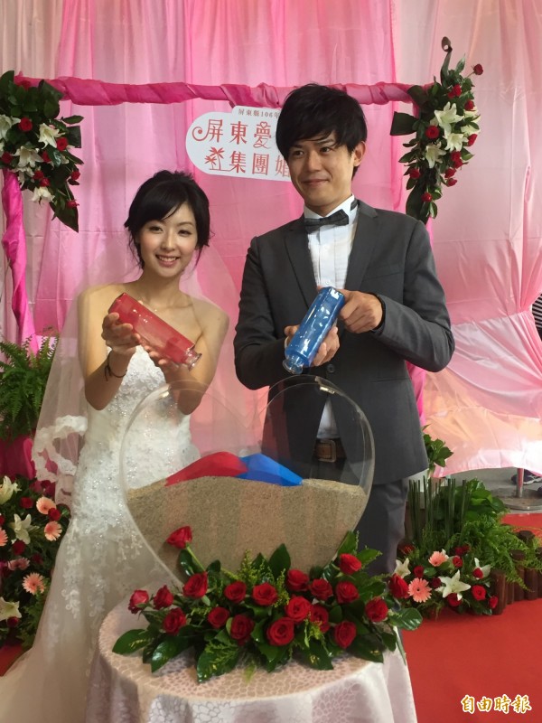 屏縣今年集團結婚將安排合沙儀式。(記者羅欣貞攝)