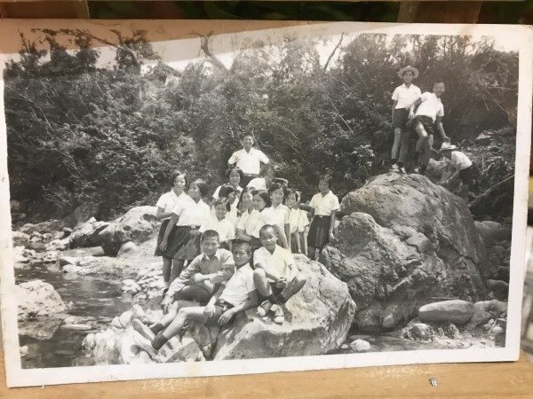 港口村周邊的學生便循著「滿茶古道」沿里德村下山到滿州村上課。（記者蔡宗憲翻攝）