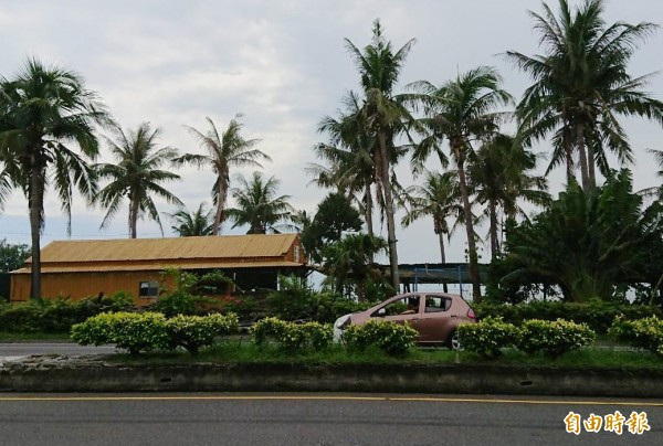 枋山知名咖啡館驚傳租賃糾紛停業。（記者蔡宗憲攝）