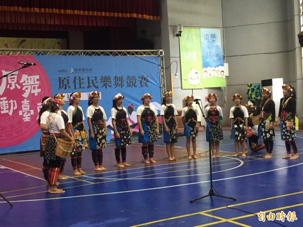 台東縣原住民樂舞競賽共有五十二隊報名，充分展現部落之美。（記者張存薇攝）