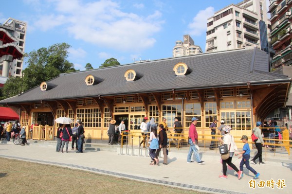 台北生活祭今年從花博公園移師到今年4月才回娘家的新北投火車站（資料照，記者鍾泓良攝）