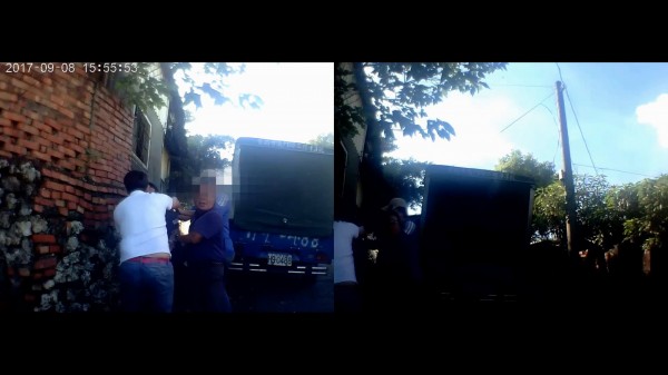 警方逮捕陳嫌等人。(記者林敬倫翻攝)