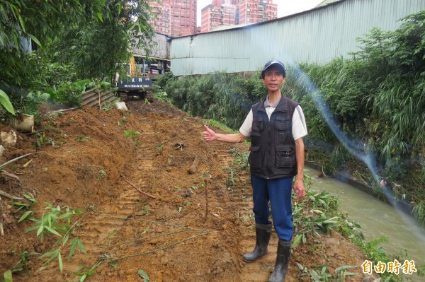 基隆市中崙里長李源林（見圖），上次在行政院長林全視察基隆淹水災情時嗆聲，獲得林全院長重視，堤防擋土牆不到半個月完工。（資料照，記者俞肇福攝）