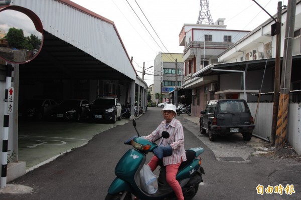 枋寮警分局完整性被道路切割。（記者陳彥廷攝）