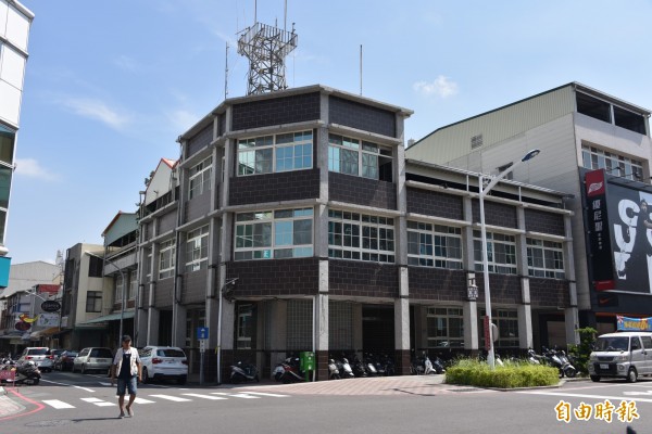 舊屏東分局招標拆除，將開闢為停車場（記者葉永騫攝）