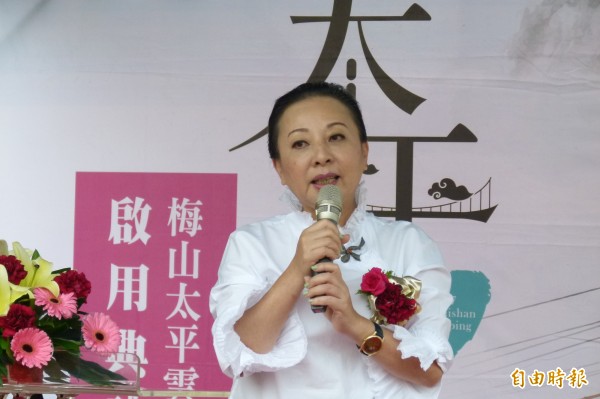 嘉義縣長張花冠感謝各界努力，促成太平雲梯啟用。（記者蔡宗勳攝）