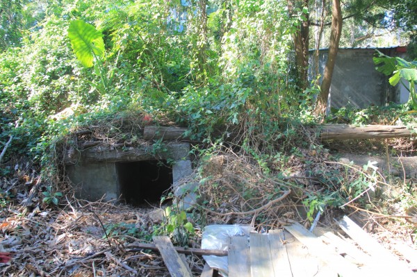 竹東林場宿舍區內保留防空洞等歷史遺跡。（中冶環境造形顧問公司提供）