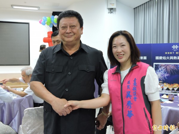 副議長陳宏宗(左﹚、議員吳秀華(右)均強調君子之爭。(記者張存薇攝)