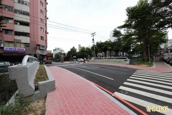 潮洋溪橋通車啟用，將作為迴轉道。（記者張菁雅攝）