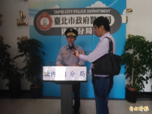 警方說明案情。（記者鄭景議攝）