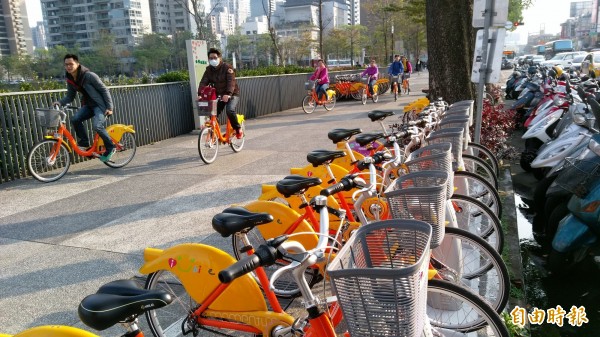 苗縣府推動公共自行車，計畫案已上網招標。圖為台中iBike。（記者彭健禮攝）