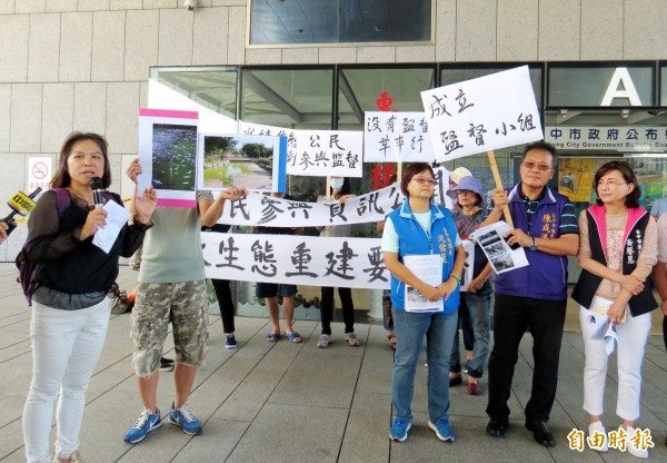 針對北屯兒童公園改善工程，居民要求重建生態、公民參與。（記者張菁雅攝）