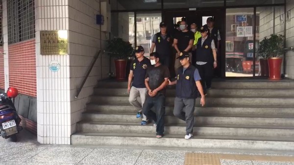 男子林水金等33人被送辦。（記者 邱俊福翻攝）