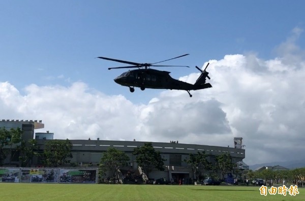 全運會開幕當天有阿帕利直升機起降及神龍小組，宜蘭運動公園空域管制。（記者林敬倫攝）