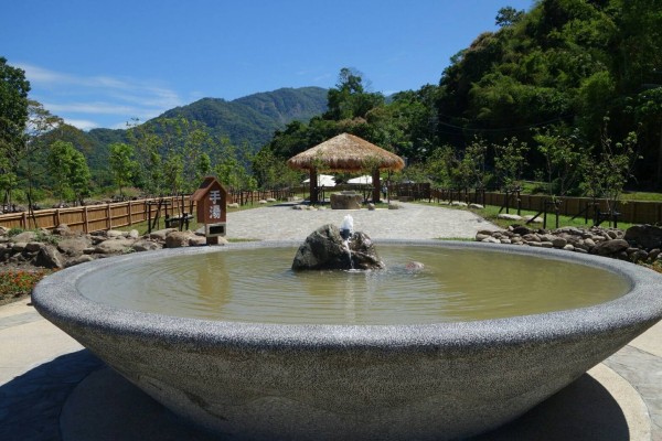 「寶來花賞溫泉公園」即將開放，高市府盼重新打造寶來溫泉成為台灣熱門觀光景點。（記者黃佳琳翻攝）