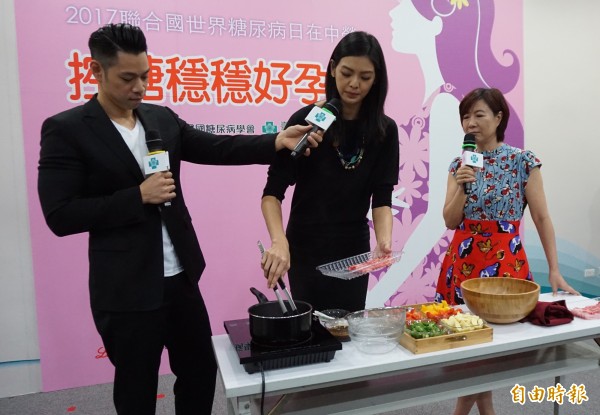 名模林嘉綺懷孕時五色蔬菜和牛肉作成溫沙拉,成功控制血糖。(記者蔡淑媛攝)