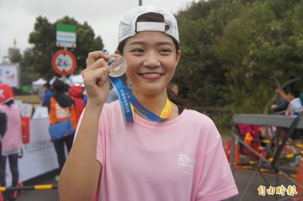 遠航空姐張倫平勇奪挑戰組女子組第二名，擺脫空姐是花瓶的刻板印象。（記者劉禹慶攝）