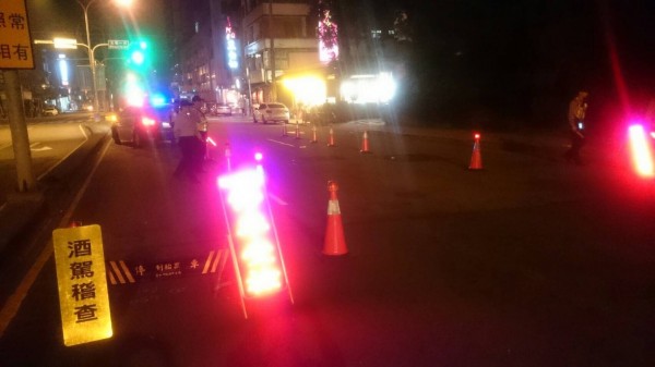 台中市立冬前後同步取締酒駕大執法。(記者許國楨翻攝)