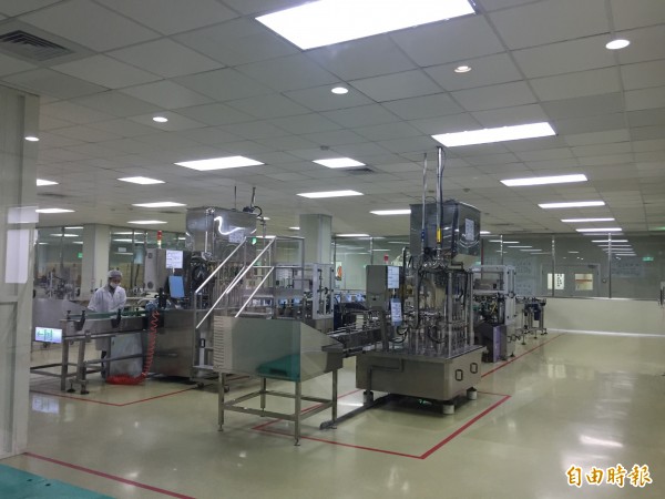 館方公開生產製造讓民眾參觀。(記者張聰秋攝)