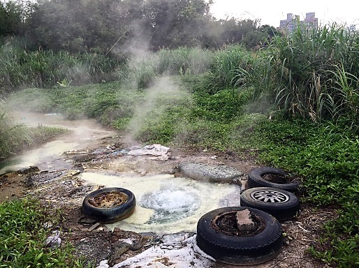 金山市有土地與遺址重疊,閒置十多年,將於年底前試掘鑽探。(記者林欣漢翻攝)